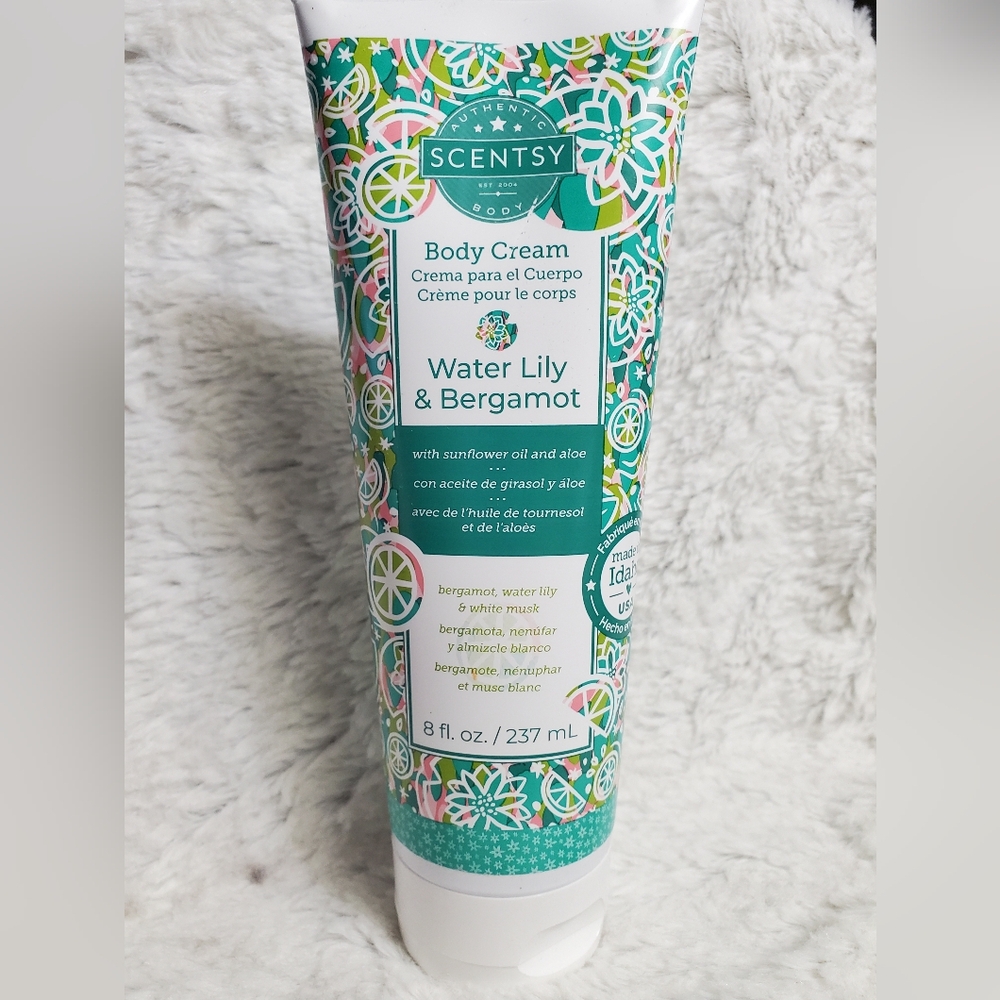 Scentsy Water Lily & Bergamont Body Cream